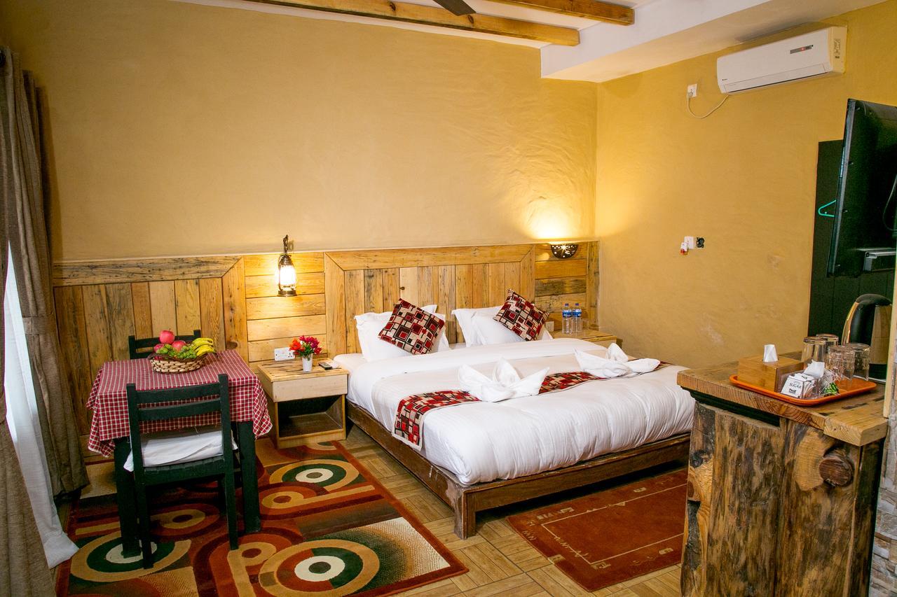 Hotel Tourist Residency Похара Екстериор снимка