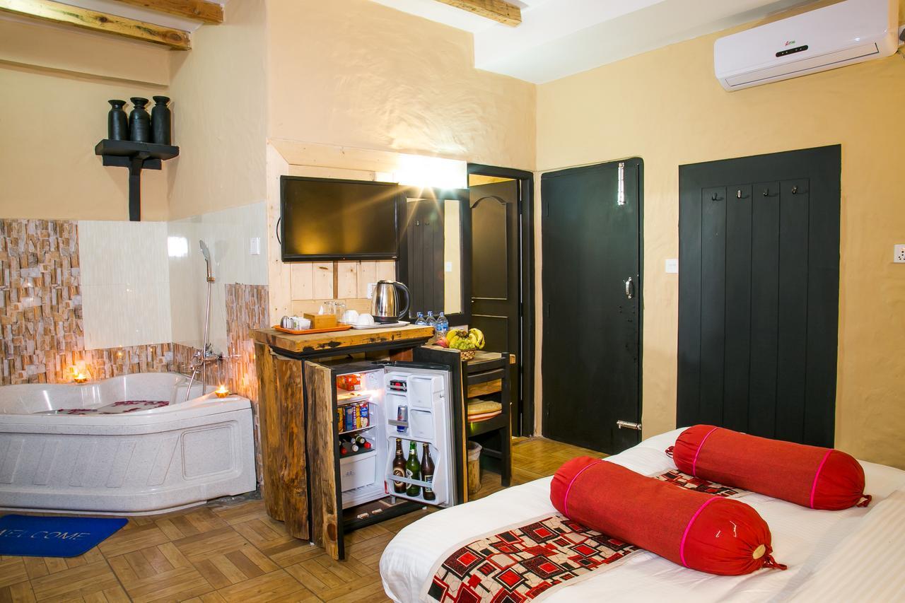 Hotel Tourist Residency Похара Екстериор снимка