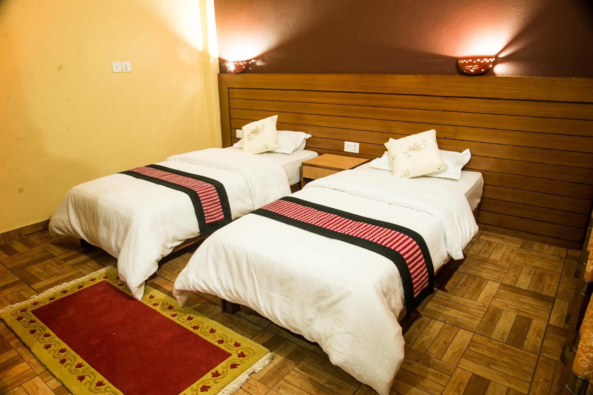 Hotel Tourist Residency Похара Екстериор снимка